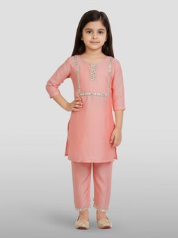 JBN Creation - Girls Viscose Mirror Work Pink Kurta With Pant