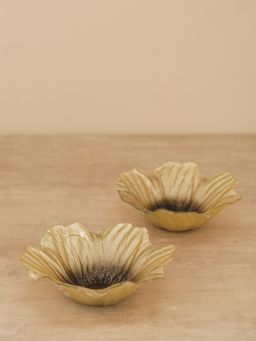 Pure Home + Living - Set of 2 Yellow Floral Shaped Glass Small Bowls