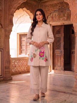 INDDUS - Women Floral Thread Embroidered Co-Ords Set