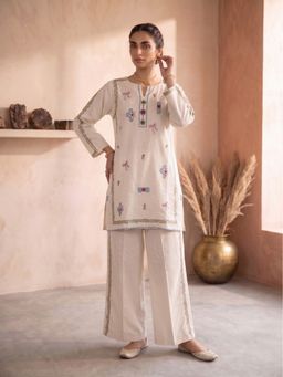 INDDUS - Women Floral Thread Embroidered Co-Ords Set