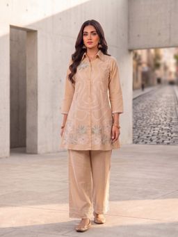 INDDUS - Women Floral Thread and Sequinned Embroidered Co-Ords Set