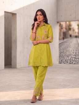 INDDUS - Women Floral Thread Embroidered Co-Ords Set