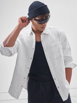 HIGHLANDER - Men White Dobby Checked Relaxed Overshirt