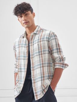 HIGHLANDER - Men Cream Dobby Checked Relaxed Overshirt