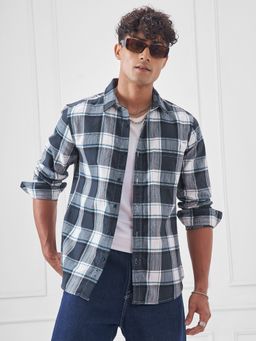 HIGHLANDER - Men Cream Navy Blue Flannel Checked Casual Shirt
