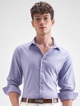 HIGHLANDER - Men Lavender Solid Relaxed Casual Shirt