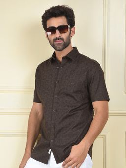 CRIMSOUNE CLUB - Men Brown Printed Casual Shirt
