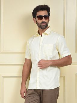 CRIMSOUNE CLUB - Men Yellow Casual Shirt