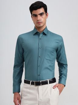 JadeBlue - Men Teal Pure Cotton Textured Regular Fit Formal Shirt