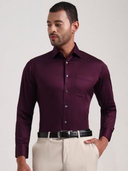 JadeBlue - Men Purple Cotton Lycra Solid Slim Fit Formal Shirt