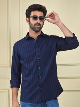 CRIMSOUNE CLUB - Men Blue Vertical Stripes Pure Cotton Casual Shirt