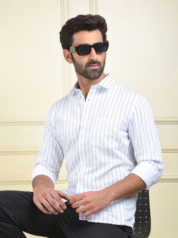 CRIMSOUNE CLUB - Men White Vertical Stripes Casual Shirt