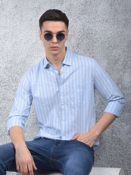 CRIMSOUNE CLUB - Men Blue Vertical Stripes Pure Cotton Casual Shirt