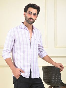 CRIMSOUNE CLUB - Men Purple Checked Casual Shirt