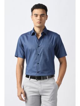 Van Heusen - Men Blue Textured Half Sleeves Shirt
