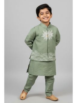 Lagorii - Green Silk Blend Embroidered Kurta With Pyjama & Nehru Jacket