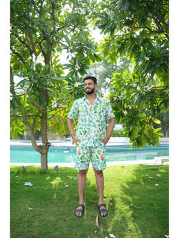 Raas Life - Painted Floral Green Short