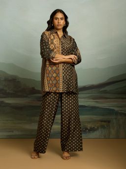 THREE-THREE - Black Crepe Collar Neck Printed Co-Ord Set