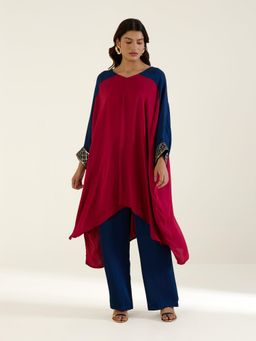 THREE-THREE - Red Fiber V-Neck Kaftan with Pant