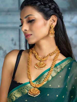 Priyaasi Women Traditional Gold-Polished Real Kemp Floral Jewelley Set