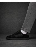 Black color option, Currently selected