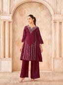 Maroon color option, Currently selected