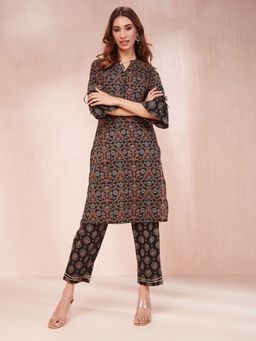 Yufta - Black Ethnic Motifs Mandarin Collar Straight Kurta & Pant (Set of 2)