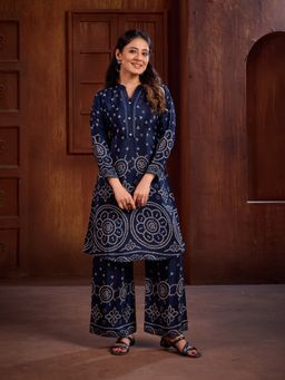 MEENA BAZAAR - Navy Blue Floral Printed Kurta with Palazzo