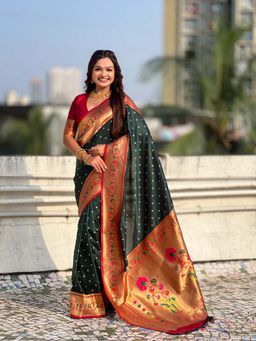 ELITE WEAVES - Green Woven Bandhani Paithani Fusion Silk Saree With Unstitched Blouse