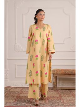 CRAFIQA - Women Cream Floral Printed Co-Ord Set