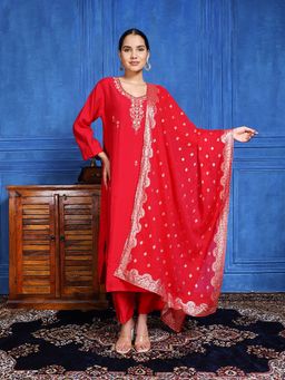 MEENA BAZAAR - Red Women Embroidered Thread Work Kurta with Pant and Dupatta