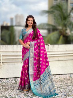 ELITE WEAVES - Magenta Soft Silk Zari Woven Ikkat Patola Saree With Unstitched Blouse