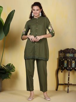 MEENA BAZAAR - Green Solid Embroidered Co-Ord Set