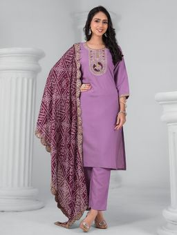 MEENA BAZAAR - Lavender Embroidered Thread Work Kurta with Pant and Dupatta