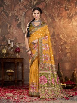 Garden VARELI - Yellow Floral Printed Saree With Unstitched Blouse