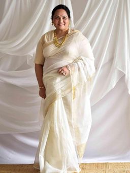 Sundarii - White Mahram Kota Doria Saree with Unstitched Blouse