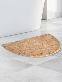 At Home by Nilkamal - Diamond D Shaped Polyester 16 x 31 Anti Skid Bath Mat (Beige)