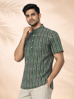 JBN Creation - Men Green Cotton Geometric Printed Short Kurta