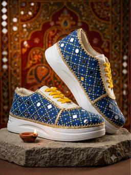Modanta - Blue Bandhani Navratri Sneakers