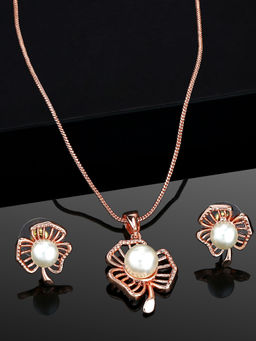 Estele - Rose Gold Plated Flower Shaped Pendant Set with Pearl for Women