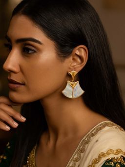 Digital Dress Room - White Fresh Water Pearl Earrings Geometric Shape For Women