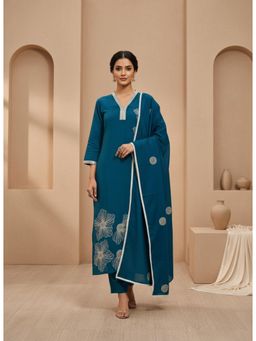 Gahan - Embroidered V-Neck Kurta & Pant with Dupatta