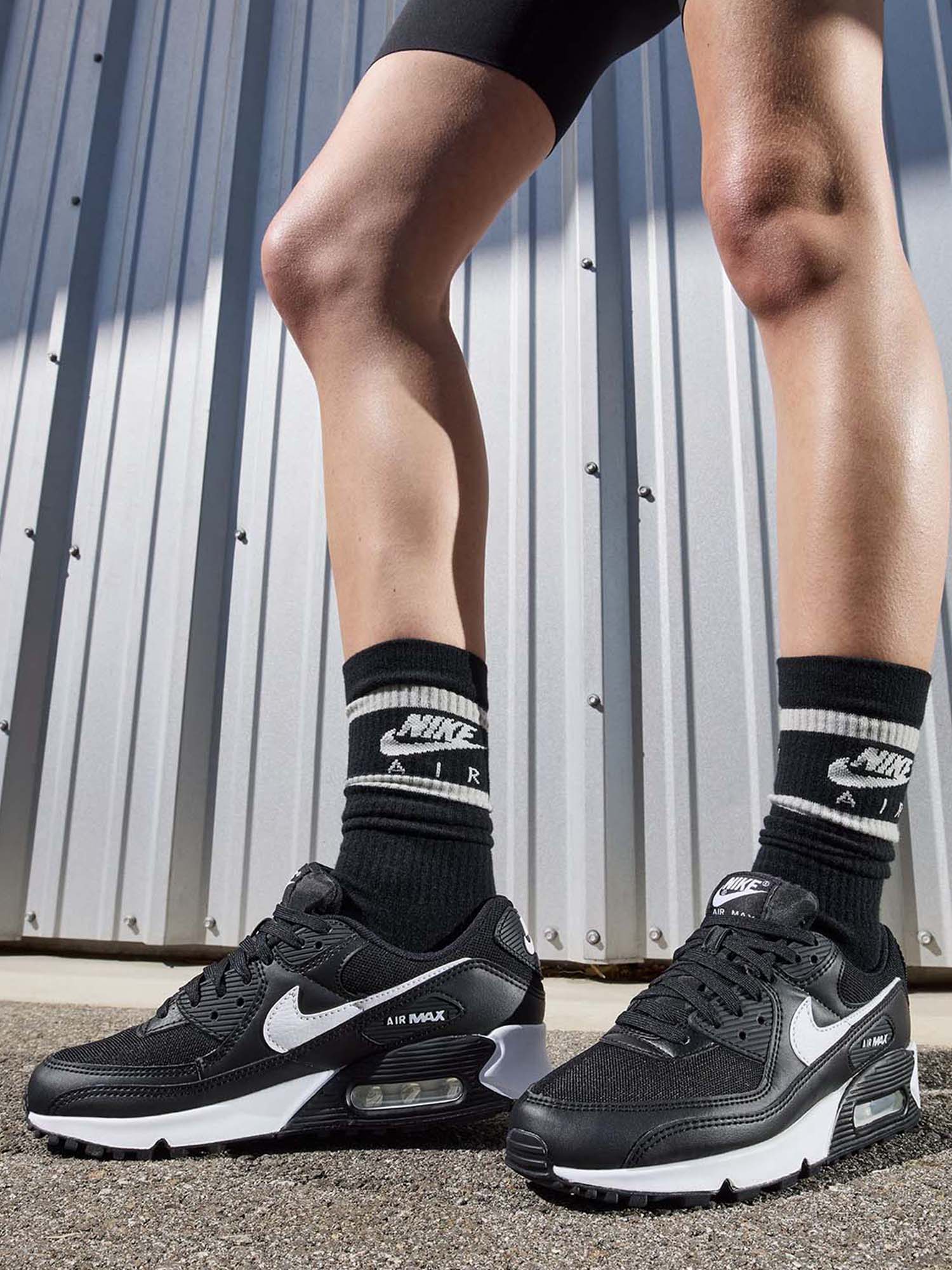 womens nike ankle sneakers