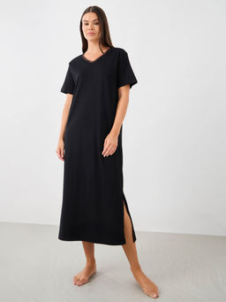 Styli - Women Lace Trim V-Neck Side Slit Night Dress