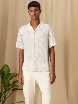 Mufti - Men Grey Printed Loose Fit Shirt