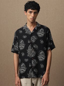Mufti - Men Black Embroidered Loose Fit Shirt