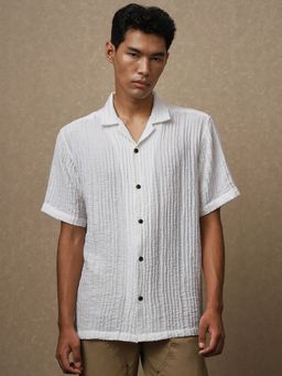 Mufti - Men White Solid Loose Fit Shirt