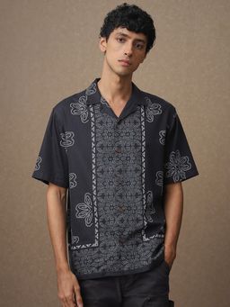 Mufti - Men Charcoal Printed Loose Fit Shirt