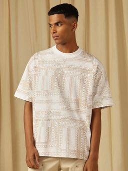 Mufti - Men White Geometric Loose Fit T-Shirt