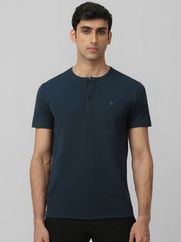 Mufti - Men Teal Solid Slim Fit T-Shirt